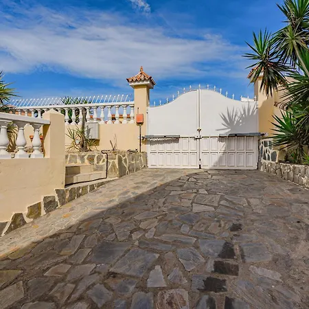 Villa El Yuka , Heated Pool *