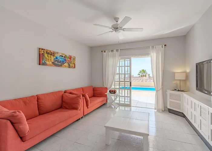 Villa El Yuka , Heated Pool