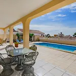 El Yuka , Heated Pool Vila Callao Salvaje