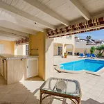 Vila El Yuka , Heated Pool *