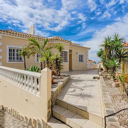 El Yuka , Heated Pool Villa Callao Salvaje