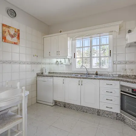 El Yuka , Heated Pool וילה