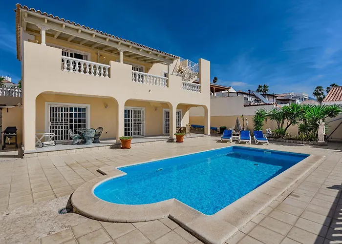 El Yuka , Heated Pool קיאו סלבאחה