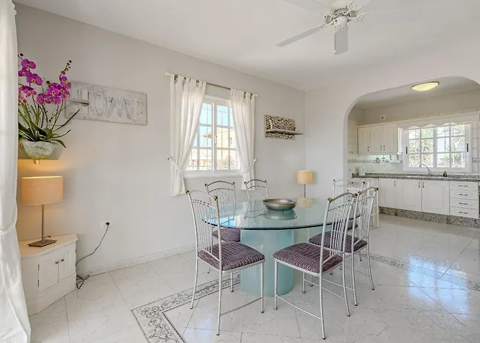 El Yuka , Heated Pool * קיאו סלבאחה