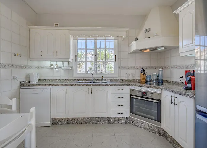 וילה El Yuka , Heated Pool