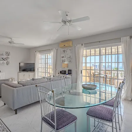 El Yuka , Heated Pool Callao Salvaje