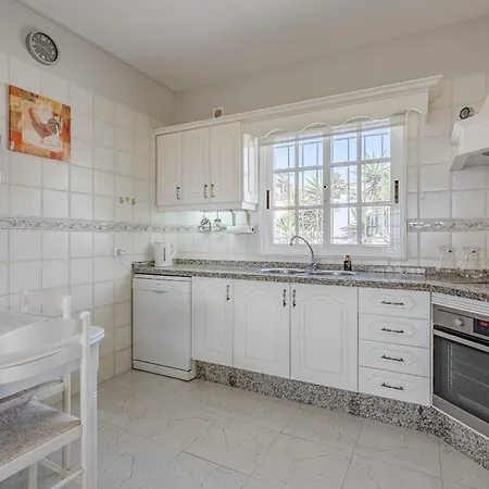 El Yuka , Heated Pool וילה