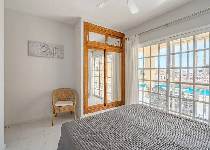 Willa El Yuka , Heated Pool Callao Salvaje